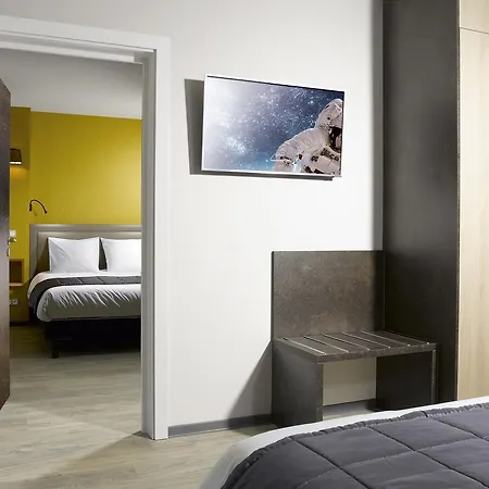 One Loft Aparthotel
